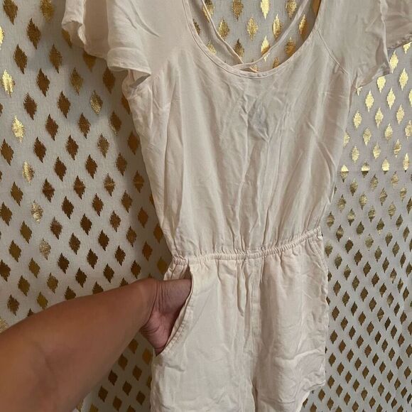 Divided ivory white romper flowy boho short jumpsuit size 2 XS - Picture 1 of 6